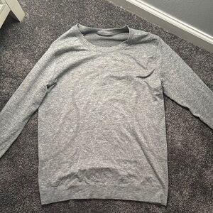 Lululemon grey long sleeve swiftly tech